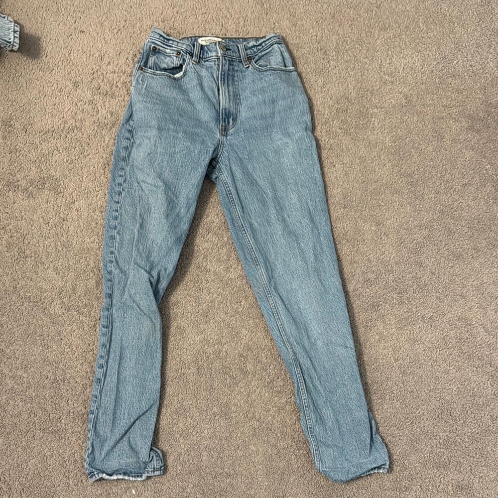 Women’s Abercrombie 90’s straight ultra high rise curve love jeans